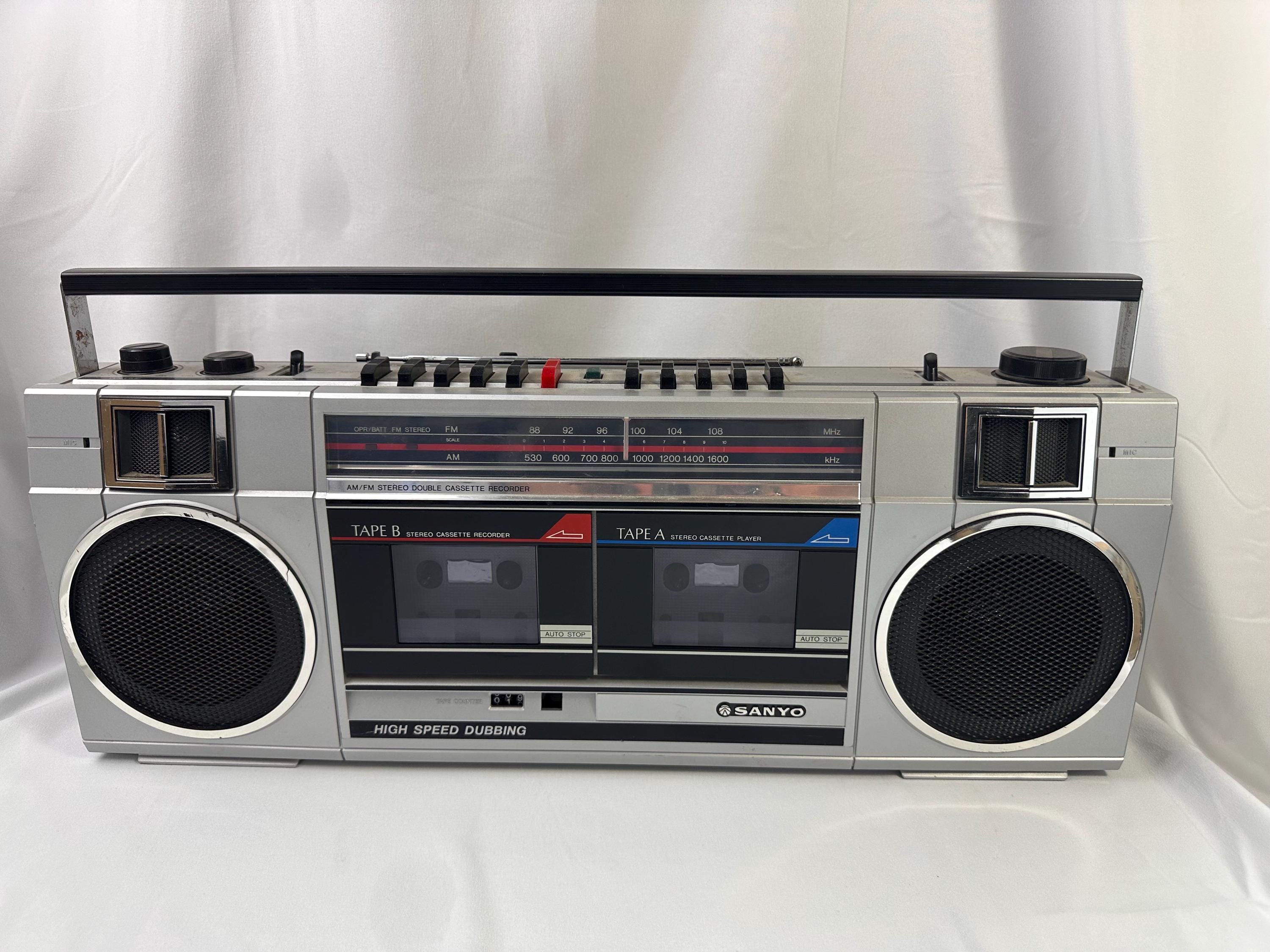 Superbe Boombox SANYO MW211LU – Ghettoblaster Vintage – AM/FM – Fonctionnel