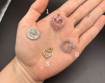Estate Stackable 10k Gold Mixed Pendants Charms  - 5/13 - LOT G