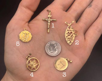 Estate Stackable 14k Gold Mixed Charms Pendants - 4/23 - LOT L