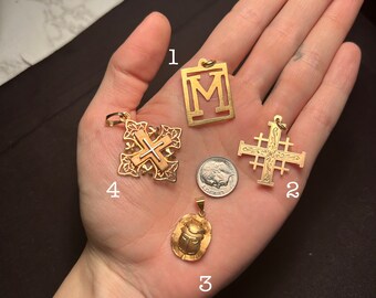 Estate Stackable 18k Gold Mixed Charms Pendants - 4/19/24 - LOT MM