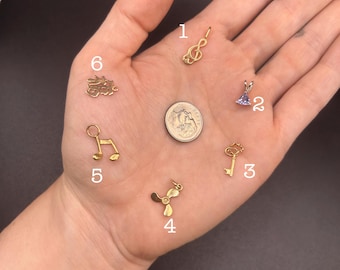 Estate Stackable 14k Gold Mixed Charms Pendants - 5/1 - LOT T
