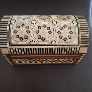 Jewelry chest - mother-of-pearl