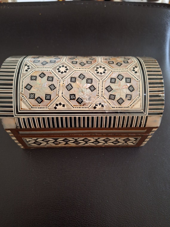 Jewelry chest - mother-of-pearl