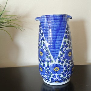 Vase- wall vase - table vase - half-blue, white, yellow- China
