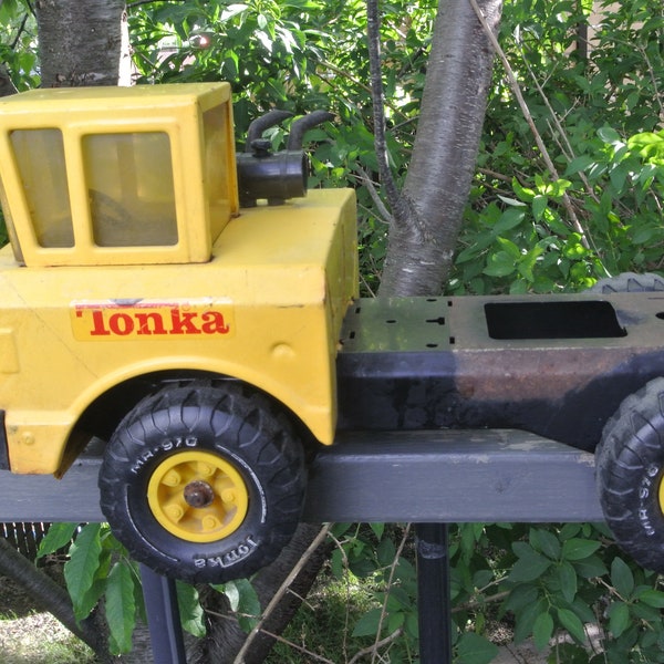 Metal Tonka truck