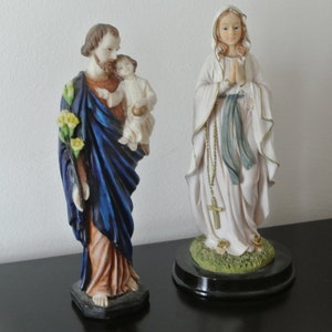 Religious statues of Mary, the Child Jesus and Joseph - Antique