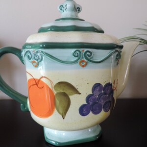 Porcelain teapot - Medici - hand painted - China - tabletops unlimited