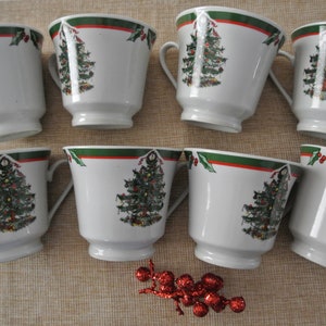 Porcelain Cups (8) - Candleglow & Holly