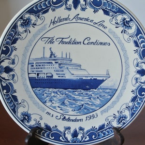 Collectible plate - Blue Delft - Holland AmericaLine - Hand painted