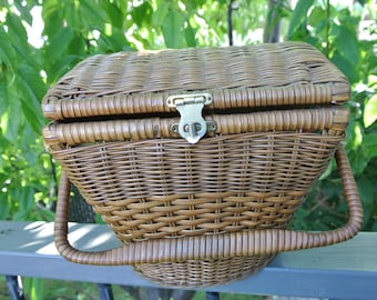 Wicker basket - Storage basket - Large sewing basket - Vintage