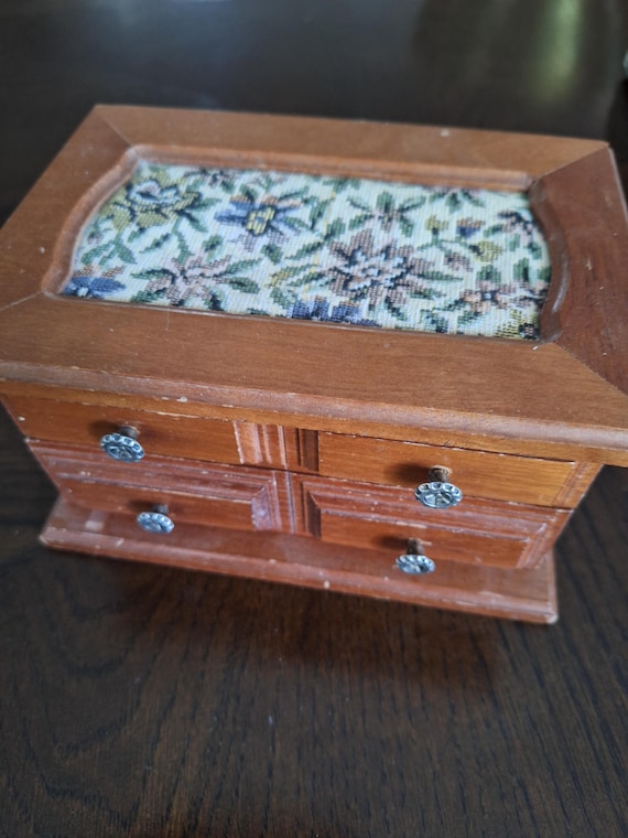 Wooden jewelry box - jewelry storage