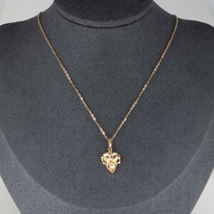 Pingente de Grifo de Inspiração Vintage em Ouro Maciço 9K com Olhos de Rubi e Boca de Moissanita - Amuleto Animal, Dragão, Presente Único para Ela, Gárgula Dragão M4009 imagem 3