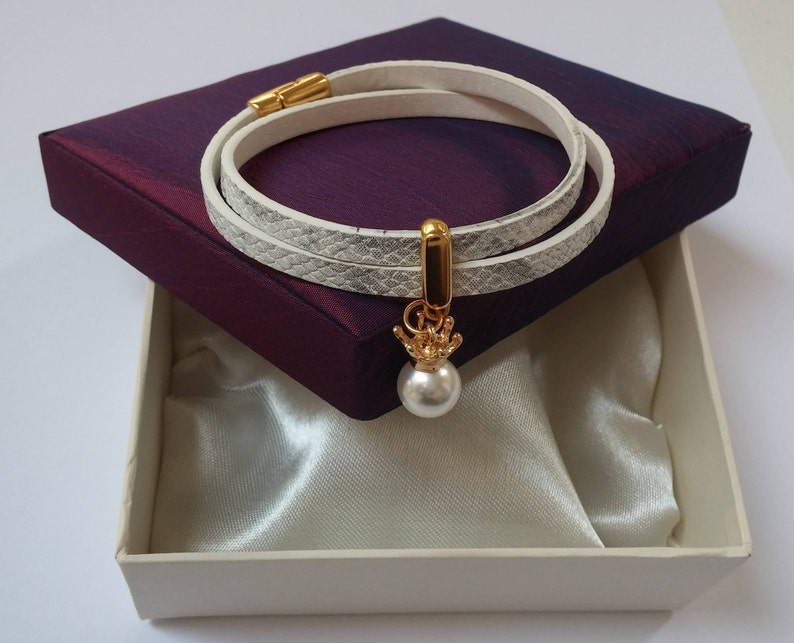 Unique pearl bracelet Snake Leather Wedding jewelry PU Leather Custom bracelet for bride Mother of bride gift White Silver wrapped bracelet