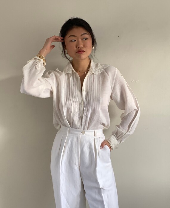 70s linen Victorian blouse / vintage white semi sh