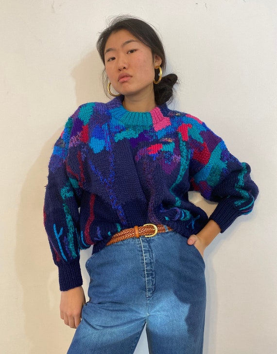 80s hand knit scenic sweater / vintage navy blue t