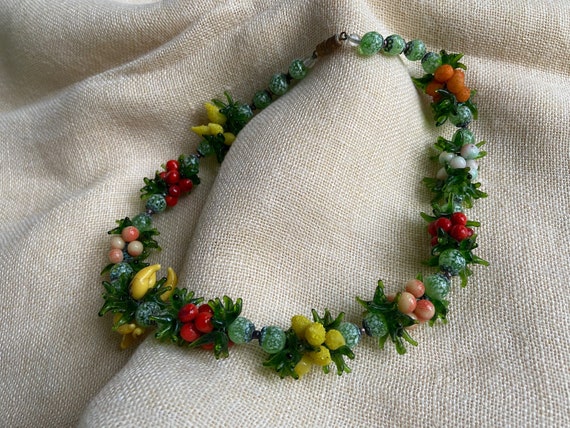 60s Murano glass fruit necklace / vintage Venetian