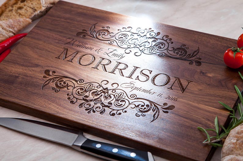 Wedding gift Personalized cutting board Bridal shower gift Custom cutting board Engagement gift Wedding day gift, christmas gift 画像 2