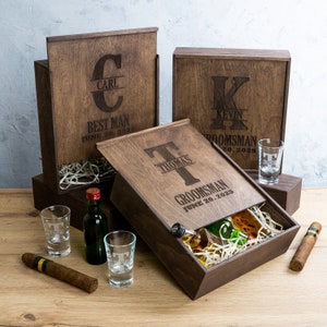Geschenkbox aus Holz, personalisierte Groomsmen Vorschlag Box, Groomsman Geschenkbox, Trauzeuge Vorschlag Geschenkbox, Groomsmen Geschenke, Geschenkbox für Männer