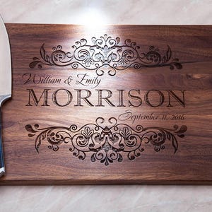 Wedding gift Personalized cutting board Bridal shower gift Custom cutting board Engagement gift Wedding day gift, christmas gift 画像 9