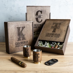 Custom Shot Glasses in Wooden Box, Personalized Wedding Gift Box, Tequila Shot Glass Set, Man of Honor, Groomsman, Best Man, Usher Ask Gift