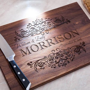 Wedding gift Personalized cutting board Bridal shower gift Custom cutting board Engagement gift Wedding day gift, christmas gift 画像 10