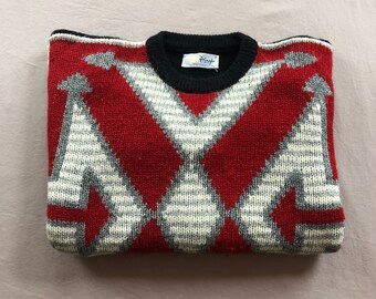 Vintage Pringle Of Scotland Red Unique Pattern Long Sleeve Wool Sweater Sz M