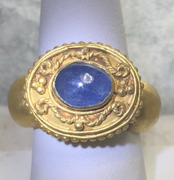 Antique Burmese 20K Yellow Gold Blue Sapphire Ring