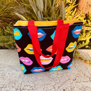 Lorna Tote Bag - Hot lips, yellow plain lining