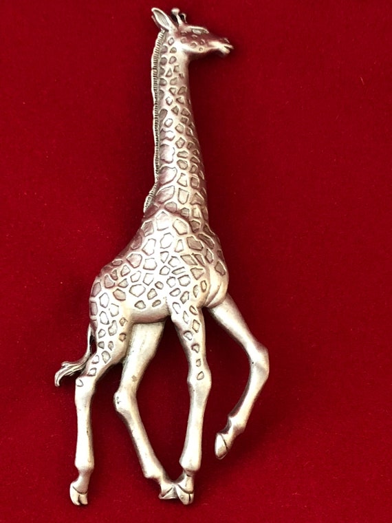 Vintage JJ pewter giraffe pin - image 3