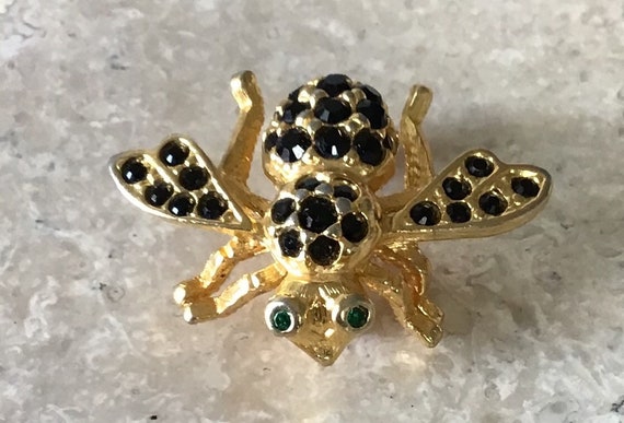 Vintage Joan Rivers bee brooch - image 3