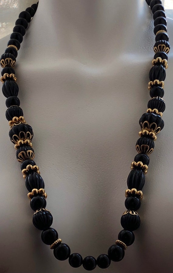 Trifari black and gold beaded necklace - image 2