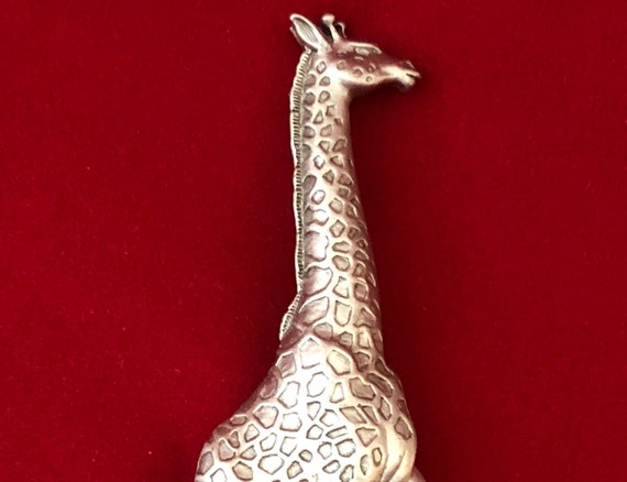 Vintage JJ pewter giraffe pin - image 2