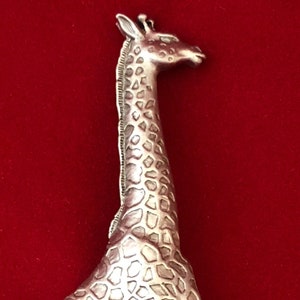 Vintage JJ pewter giraffe pin