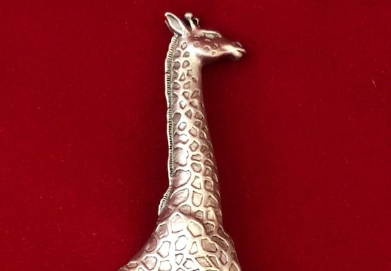 Vintage JJ pewter giraffe pin - image 1