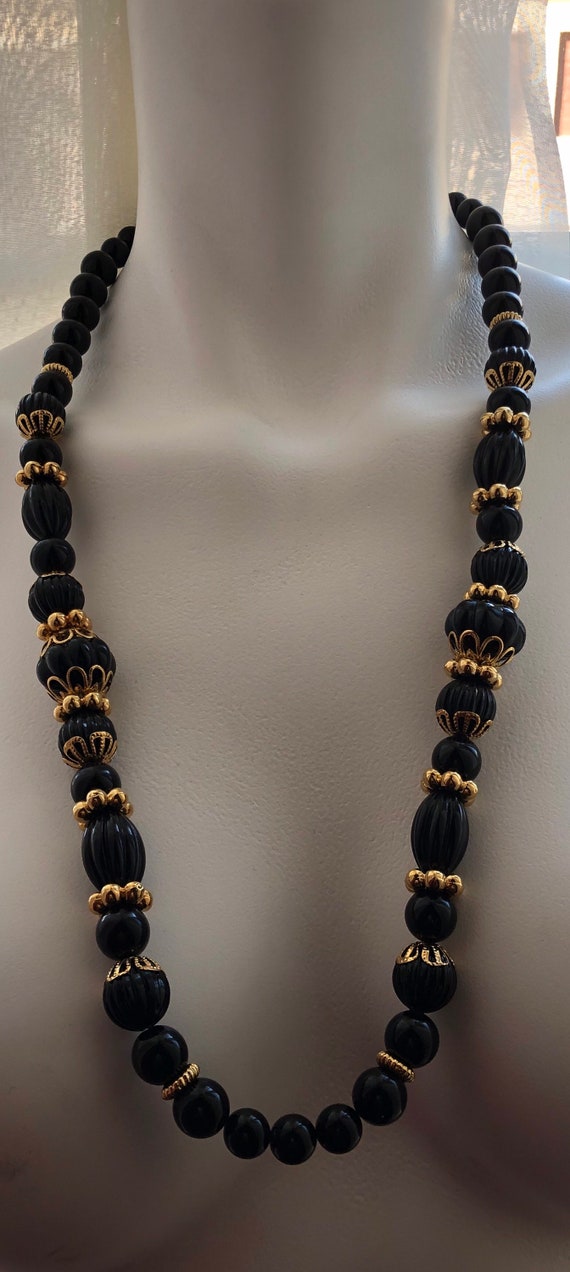 Trifari black and gold beaded necklace - image 3