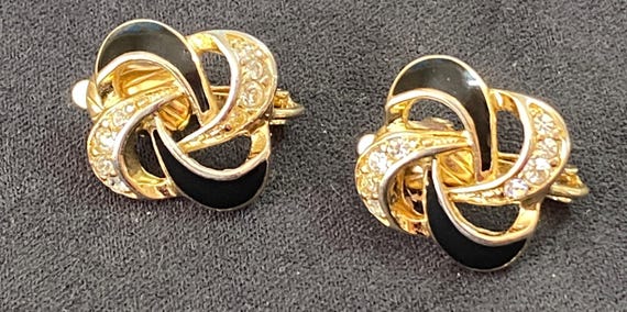 Trifari TM clip earrings