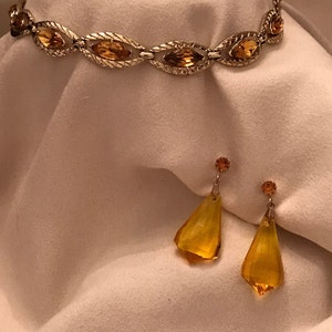 Coro, Lucite and gold choker, with coordinating Lucite, clip on earrings