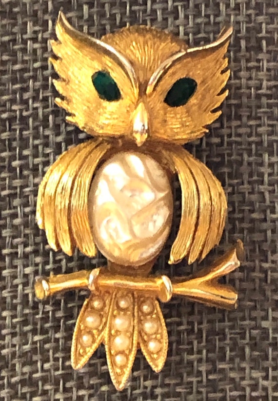 JJ Bejeweled owl brooch