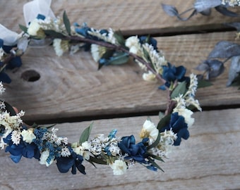 Couronne MILA fleurs séchées et stabilisées Couronne de fleurs bleues pour coiffure de mariée bohème en hortensia et eucalyptus stabilisés