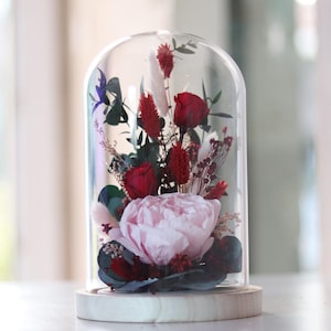 Glass bell GIARDINO DI BELLAGIO with eternal peony and roses arrangement, dried and preserved flowers eco-responsible home decorative gift