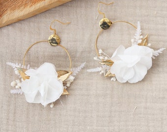 Orecchini ISABEL fiori bianchi e dorati essiccati e conservati, cerchi da sposa boho chic Gioielli regalo originali di ortensie conservate