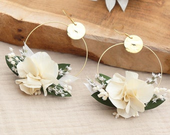 Créoles MERRYL, boucles d'oreilles bohème en fleurs naturelles séchées et stabilisées, bijou mariage bohème hortensia stabilisé ton ivoire