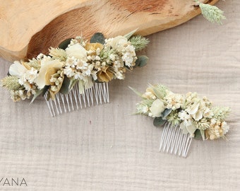 Hair comb OMBELINE pastel green and ivory dried flowers for boho bridal hairstyle, floral accessory cream tone for country wedding hairstyle