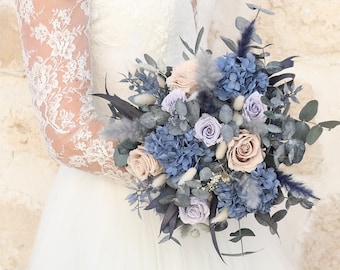 Bouquet EINDHOVEN fleur séchée et rose stabilisée teinte bleu gris, Bouquet de mariée fleurs éternelles ton bleu glacier pour mariage hiver