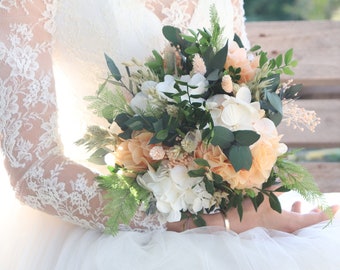 Bouquet COLLIOURE hortensia stabilisé ton pêche mariage printemps, bouquet de décoration couleur Pantone 2024 en fleur naturelle stabilisée