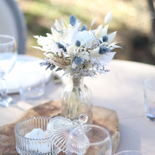 Centre de table fleurs séchées et stabilisées OSLO déco bleu et blanc éco-responsable thème bord de mer pour mariage, baptême, anniversaire