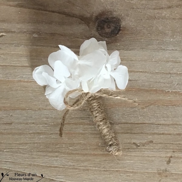 Boutonnière DIY "Douceur" en fleurs stabilisées, mini bouquet hortensia monté sur broche pour marié, témoins, garçons d'honneur et invités