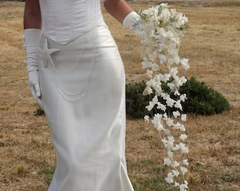 Bouquet de mariée "Dentelle" en fleurs stabilisées, bouquet cascade original en pétales de roses naturels, bouquet de mariage unique