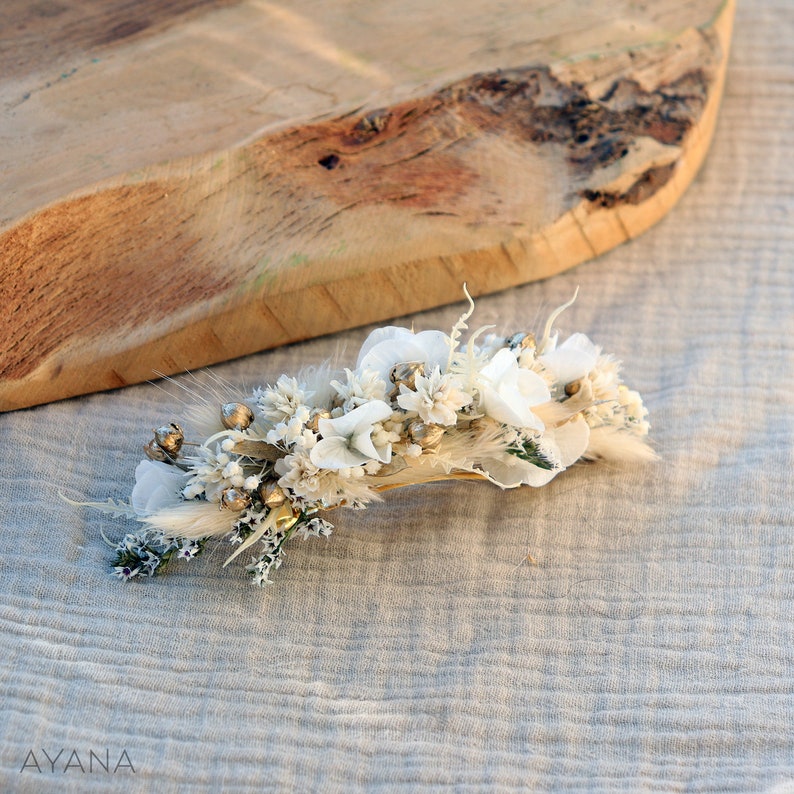 Hair clips ISABEL in white and gold preserved flowers for children and adults, Wedding or baptism and communion hair accessory. 1 barrette classique