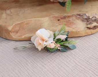 Buttonhole COMPASSION groom accessory made of dried and preserved flower for spring wedding, Peach Fuzz tone flower accessory for groom suit